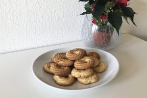 Cirlcular Christmas cookies "vaniljekranse"